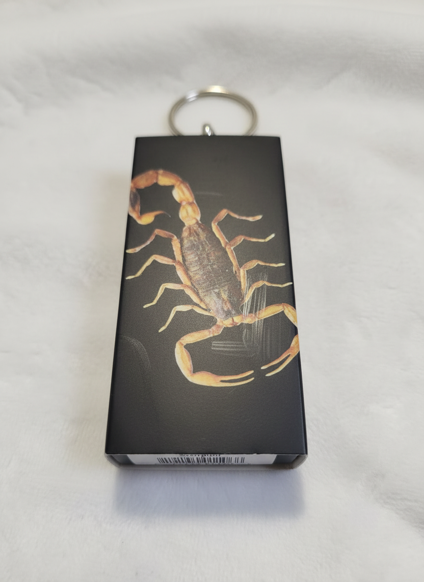 Enhanced black scorpion keyring photo 3 - detail view