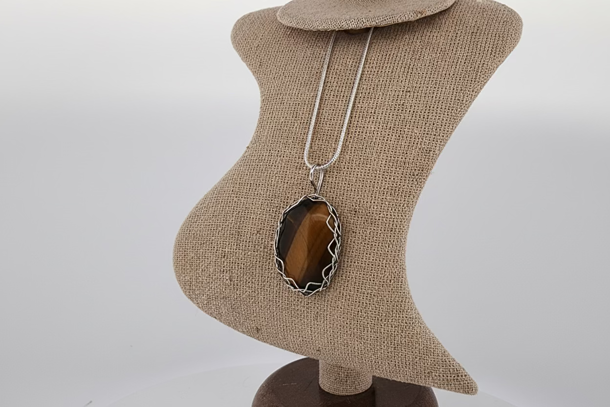 Necklace with a pendant on a mannequin bust